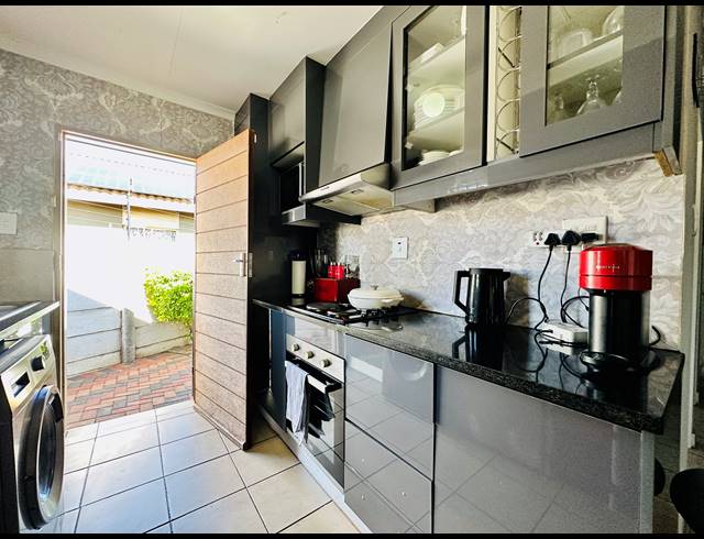 3 BEDROOM HOUSE FOR SALE IN SKY CITY